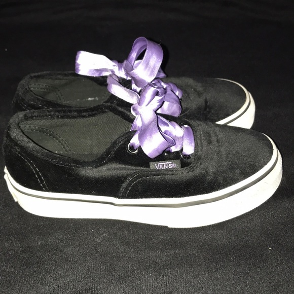 Black Velvet Toddler girls Vans size 12 EUC - Picture 7 of 8